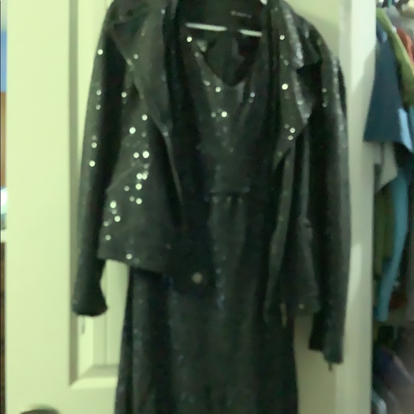 Beautiful sparkling dress - Picture 3 of 3